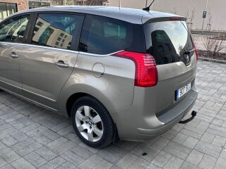 Peugeot 5008 1.6 84kW