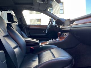 Audi A8 Quattro Bose 4.2 V8 TDI 240kW