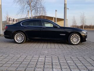 BMW 730 3.0 180кВ