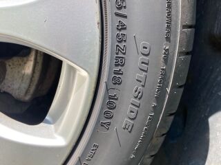 Mercedes-Benz E 220 2.0 143kW