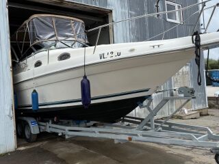 Sea Ray 250 SUNDANCER 5.7 V6 225кВ