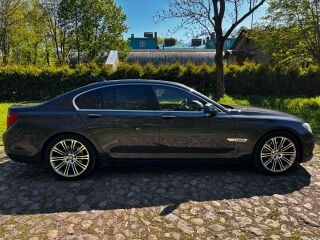 BMW 740 3.0 225kW