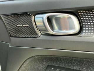 Volvo XC40 R Design 2.0 110kW