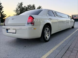 Chrysler 300 C Stretch 140 3.5 V6 183kW