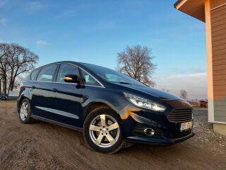 Ford S-MAX Titanium 2.0 TDCi 132кВ