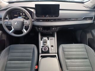 Mitsubishi Outlander Instyle 4WD 2.4 PHEV 225kW