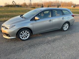 Toyota Auris 1.8 73kW