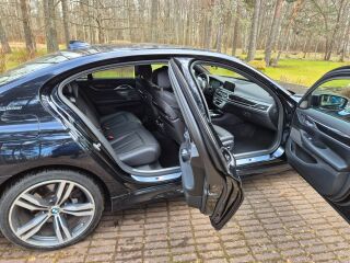 BMW 740 e iPerformans M-Paket 2.0 240кВ