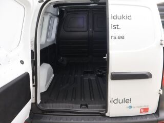 Nissan Townstar Van Electric L2 N-Connecta 90kW