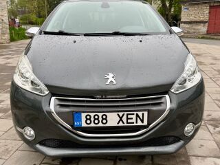 Peugeot 208 Luxury 1.2 60kW