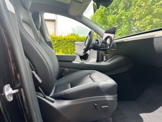Tesla Model Y Long Range 4WD 378kW