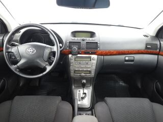 Toyota Avensis Linea Sol ATM 2.0 108kW