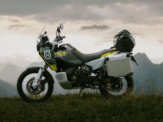 Husqvarna Norden 901 Expedition R2 2 silindrit 4 takti 77kW