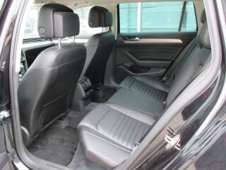 Volkswagen Passat R-line 4 Motion 2.0 TDI 140кВ