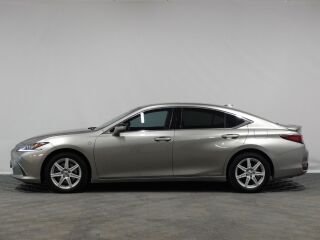Lexus ES 300h 2.5 131kW