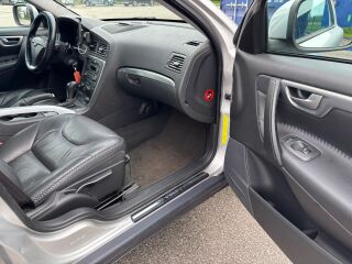 Volvo XC70 Summum AWD 2.4 D5 136kW