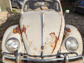 Volkswagen Beetle sunroof