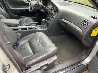 Volvo XC70 AWD D5 2.4 D5 TDi 120kW