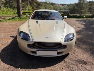 Aston Martin V8 Vantage V8 283kW
