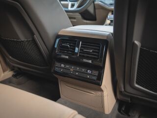 Volkswagen Touareg Highline 4Motion 4.0 V8 310кВ