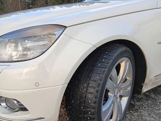 Mercedes-Benz C 220 2.1 r4 125kW