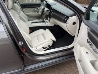 Volvo V90 Cross Country Summum 2.0 D4 140kW