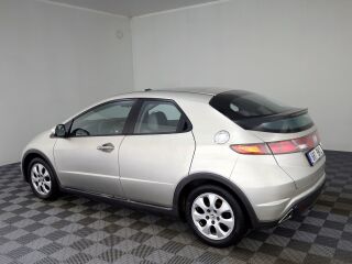Honda Civic Elegance 1.3 61кВ
