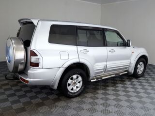 Mitsubishi Pajero Luxury ATM 3.2 DI-D 121kW