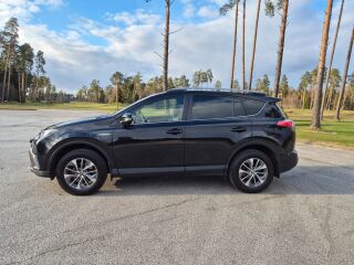 Toyota RAV4 Luxury 2.5 114kW