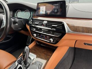 BMW M550 i xDrive Individual Shadowline G30 4.4 V8 Bi-Turbo N63R 340kW