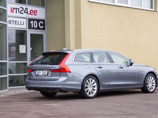 Volvo V90 Momentum 2.0 T4 140kW