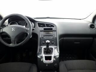 Peugeot 5008 Elegance 1.6 88kW