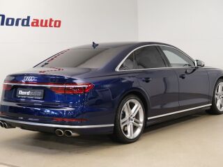 Audi S8 Quattro 4.0 V8 420кВ