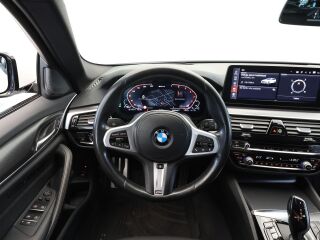 BMW 530 E X-Drive M-Sportpakett 2.0 215кВ