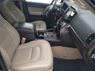 Toyota Land Cruiser 4.5 V8 210kW