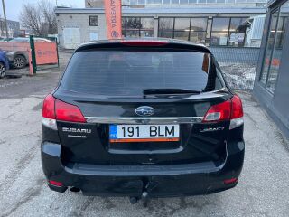 Subaru Legacy 2.5 127kW