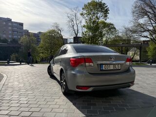 Toyota Avensis Linea Sol 1.8 108kW