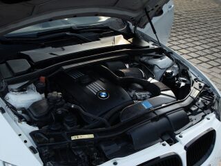 BMW 335 3.0 I6 225кВ