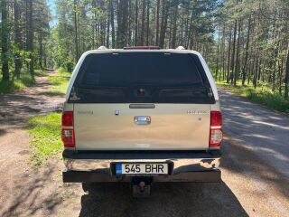 Toyota Hilux 2.5 106kW