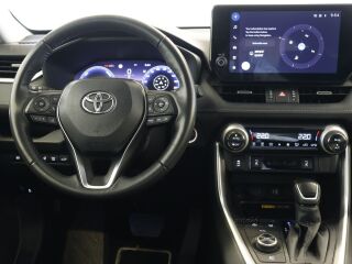 Toyota RAV4 Luxury Plus 131кВ