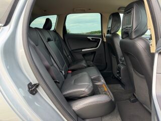 Volvo XC60 Summum 2.4 R5 D5 129кВ