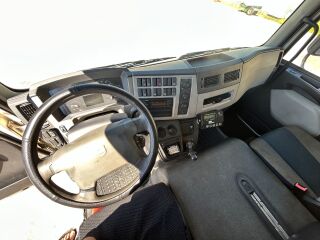 Volvo FL210 4X2 EURO6 + CARRIER SUPRA 550 158kW