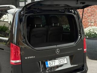 Mercedes-Benz Long 4matic black edition 2.1 140kW