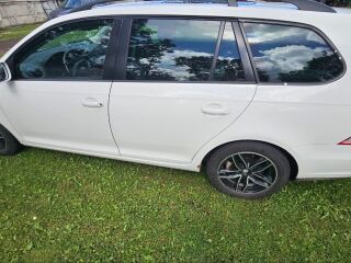 Volkswagen Golf Variant 1.4 90кВ