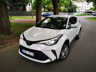Toyota C-HR Luxury Plus NAVI Crossover FL Hybrid FWD 1.8 Dynamic Force Elekter 37 kW + 72kW