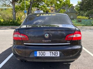 Skoda Superb 1.6 77kW