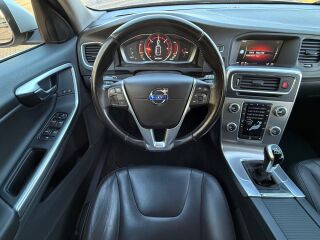 Volvo V60 Momentum Facelift EU6 2.0 R4 D3 TDI 110kW