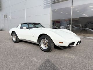 Chevrolet Corvette C3 5.7 V8 168kW