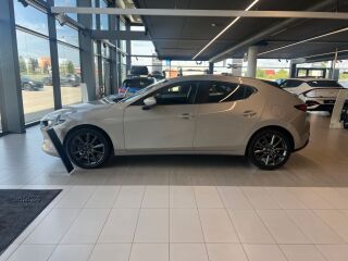 Mazda 3 e Skyactiv-G Centre-line HB 2.5 103kW
