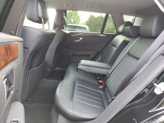 Mercedes-Benz E 220 T Elegance BlueEfficiency 2.1 R4 CDi 125kW